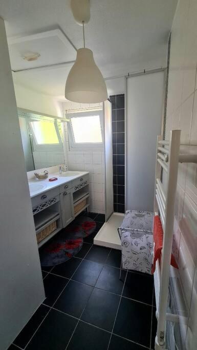 Appartement Centre Ville Terrasse Jardin Garage Chez Priscilla Aurillac Bagian luar foto